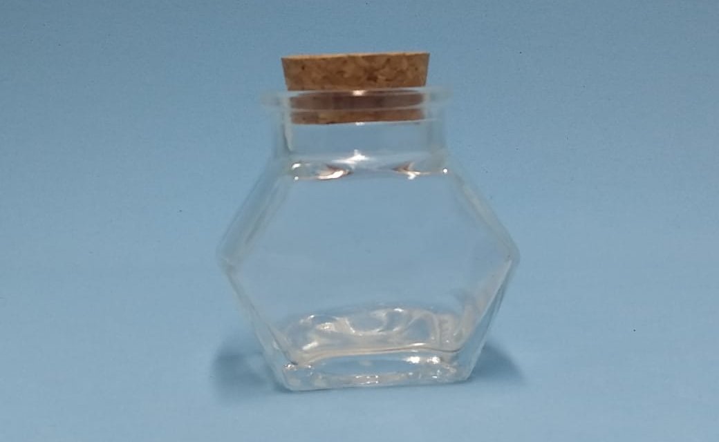 POTE DE VIDRO SEXTAVADO COM ROLHA