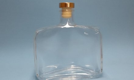 garrafa quadrada whisk 350ml