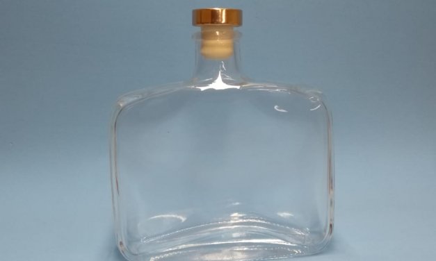 garrafa quadrada whisk 350ml